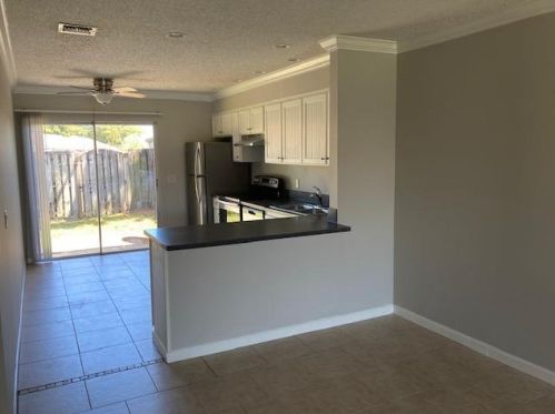 4870 Orleans Ct, West Palm Beach, FL 33415-8831