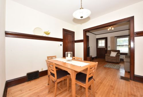 2737 Howell Ave, Milwaukee WI 53207-2013 exterior