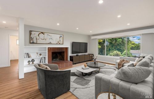 285 Oak St, Penngrove, CA