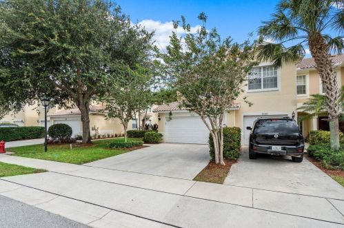 1031 Pinewood Lake Ct, West Palm Beach, FL 33415-1498