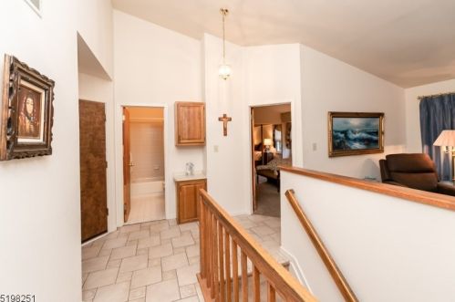 92 Canada Goose Dr, Hackettstown NJ  07840-3135 exterior