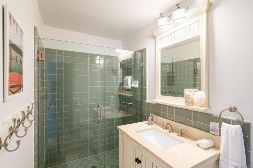 1558 Burton St, San Diego CA 92111-7044 exterior