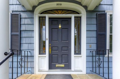 232 Taber Ave, Providence, RI 02906-3351