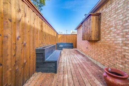 18032 Benchmark Dr, Dallas TX  75252-6444 exterior