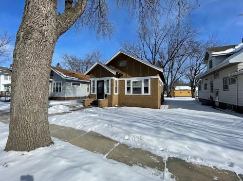 515 4th St, Willmar, MN 56201-4311