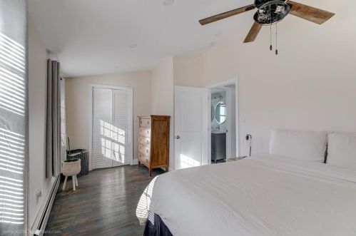 12 Cypress Ave, Tiverton RI  02878-1416 exterior