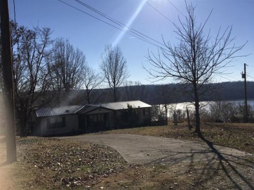 116 Highwater Ln, Waverly, TN 37185-3431