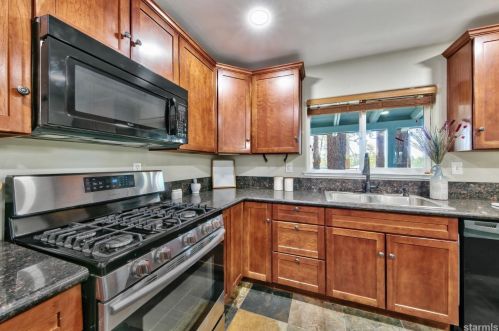 2475 Wagon Train Trl, South Lake Tahoe CA  96150-6838 exterior