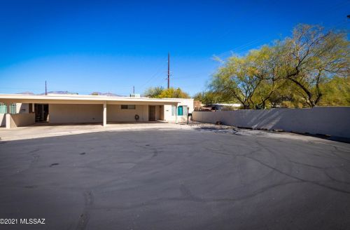 1030 Caribe Ave, Tucson, AZ 85710-1204