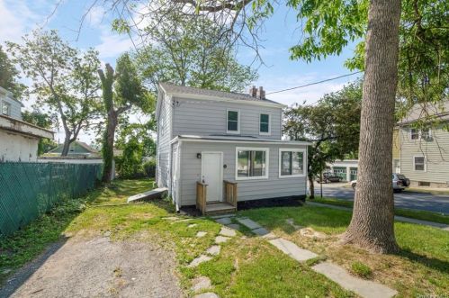 51 Talmadge St, Poughkeepsie NY  12601-1722 exterior