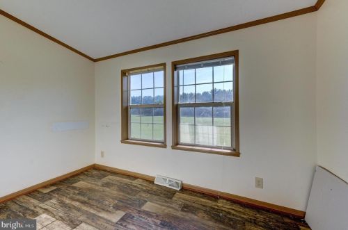 1356 Kings Hwy, Pilesgrove NJ 08098-2517 exterior