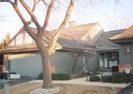 2101 Quincy Ct, Thiensville, WI 53092-5415