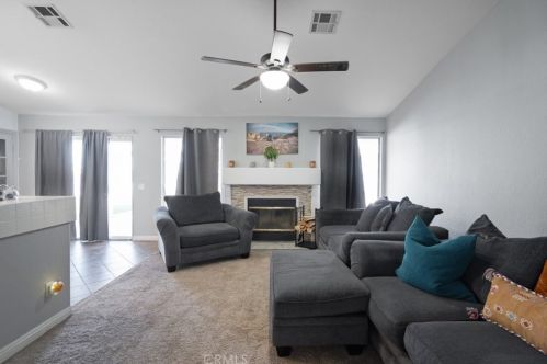 13262 Spring Way, Victorville CA  92392-6805 exterior