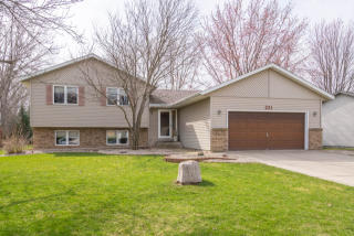 221 Ledlie Ln, Mankato MN  56001-4171 exterior