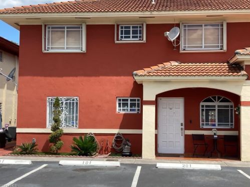 11059 Okeechobee Rd, Hialeah, FL 33018-4266