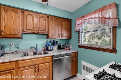 407 Berkshire Rd, Ridgewood NJ 07450-5533 exterior