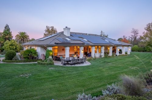 1440 Ridge Rd, Templeton CA  93465-9303 exterior
