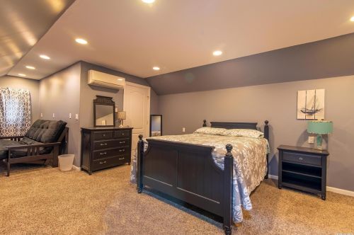 182 Miller Place Rd, Miller Place NY  11764-2804 exterior