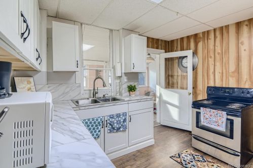 1115 Lake Ave, Pueblo CO 81004-2843 exterior