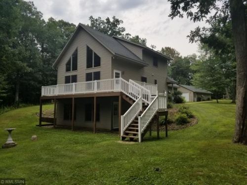 652 Nokomis Dr, East Farmington, WI 54020-4721