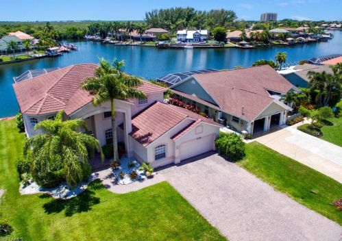 706 56th St, Cape Coral, FL 33914-7283