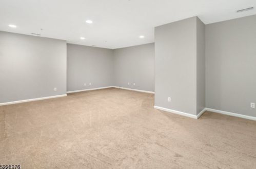 105 Boulder Ridge Dr, Dover NJ  07869-1644 exterior