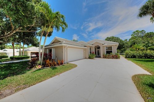 5130 Inkwood Way, Hobe Sound, FL 33455-7848