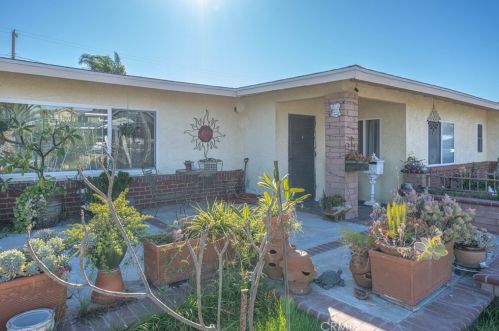 9712 Central Ave, Garden Grove, CA 92844-2402