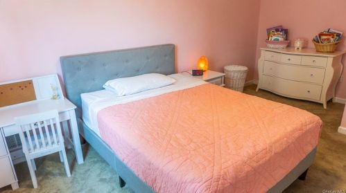 39 Bush Creek Ln, Poughquag NY  12570-5557 exterior