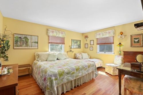 118 Oscawana Lake Rd, Tompkins Corners NY  10579-3014 exterior