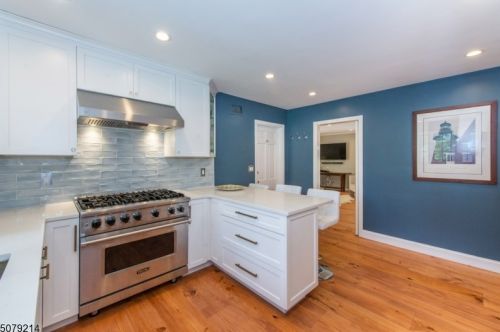 318 Park St, Montclair NJ  07043-2232 exterior