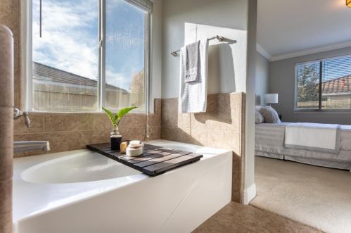 4284 Borderlands Dr, Rancho Cordova CA 95742-7754 exterior