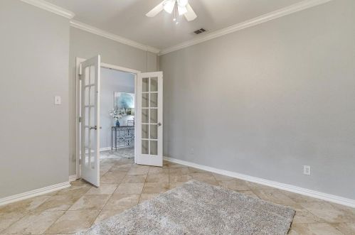 1005 Tanglewood Ln, Lewisville TX  75028-8234 exterior