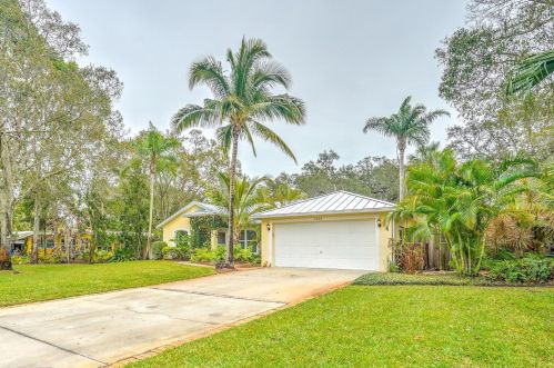 2666 10th Ave, Vero Beach FL  32960-5052 exterior