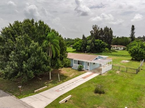 804 Taylor Ln, Lehigh Acres FL  33936-4952 exterior