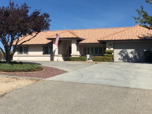 16558 Teton St, Victorville, CA 92395-9199
