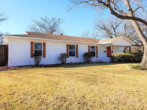 408 Dickey Dr, Euless, TX 76040-5523