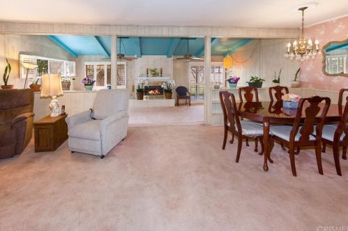 7801 Whitsett Ave, North Hollywood, CA 91605-2205
