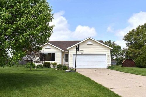 19487 Sun Circle Ct, Goshen, IN 46528-7741