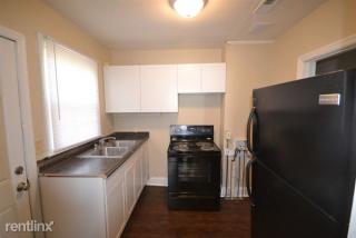 1814 Berryhill Rd, Charlotte NC  28208-5114 exterior