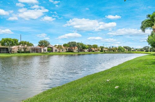 6640 Catania Dr, Boynton Beach FL  33472-7354 exterior