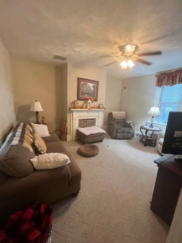 1612 Harrison Ave, Jeannette, PA 15644-1313