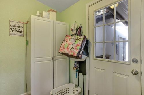 10 Wendy Cir, Grass Valley CA  95945-7037 exterior