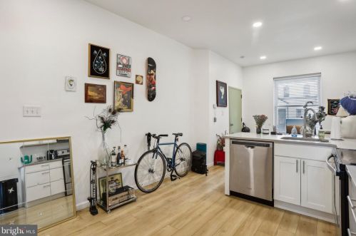 5220 Larchwood Ave, Philadelphia PA 19143-1522 exterior