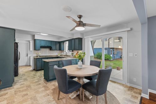 2414 Lagoon Ct, Thiensville WI  53092-5549 exterior