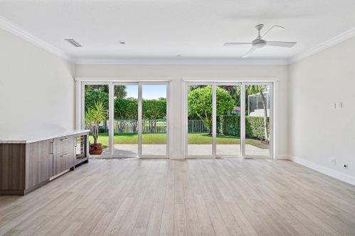 615 Rosa Ct, West Palm Beach FL  33410-4502 exterior