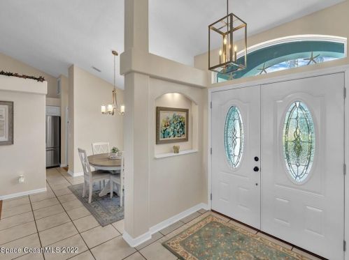 1245 45th Ct, Vero Beach, FL 32968-4868