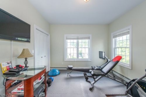 17 Kennedy Rd, Greystone Park NJ  07950-2311 exterior