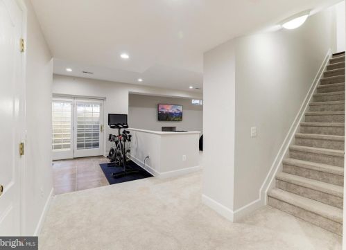 5410 Dabneys Mill Ct, Haymarket VA  20169-4519 exterior