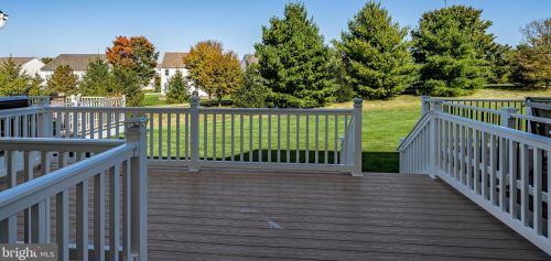 243 Caldwell Cir, Downingtown PA  19335-4927 exterior